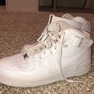 Nike Air Force 1s high top